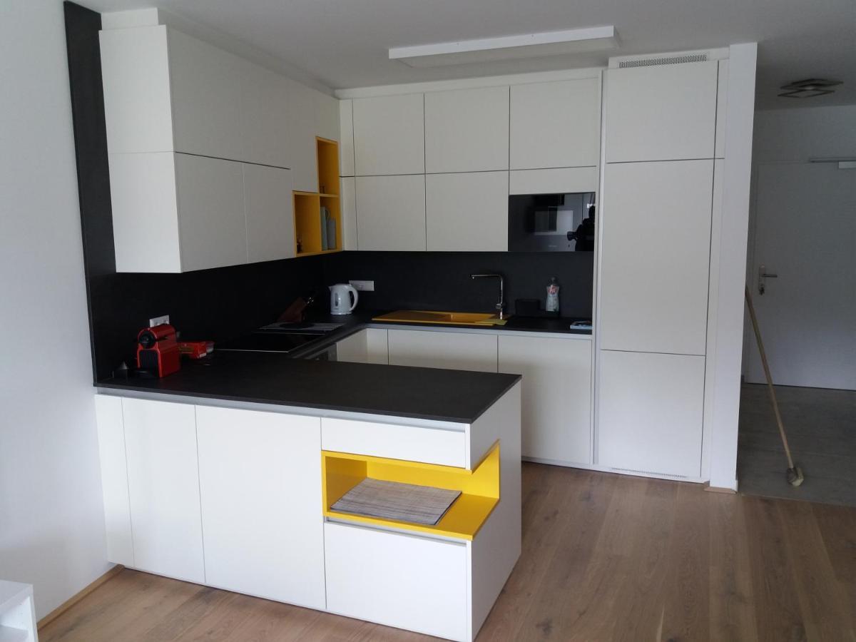 Top 5 Alpe Maritima - Traumhafte Ferienwohnung Mit Seeblick Und Bergkulisse Am Ossiacher See 안넨하임 외부 사진